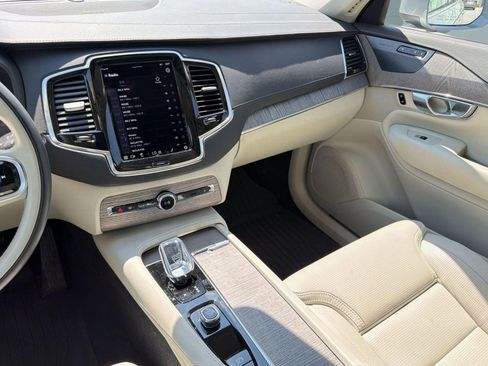 Certified 2024 Volvo XC90 B6 Ultimate w/ Protection Package image 27