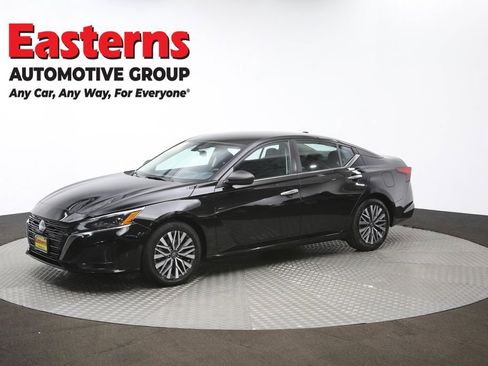 Used 2024 Nissan Altima 2.5 SV image 57