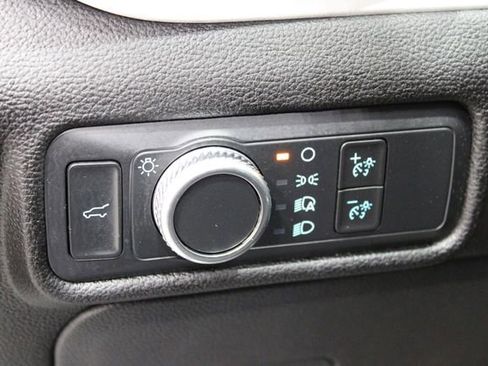Used 2022 Ford Explorer XLT RWD image 19