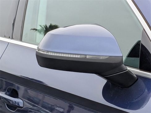 Used 2023 Audi Q5 2.0T Premium w/ Convenience Package image 10