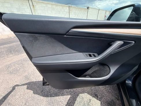 Used 2025 Tesla Model Y Long Range RWD image 12