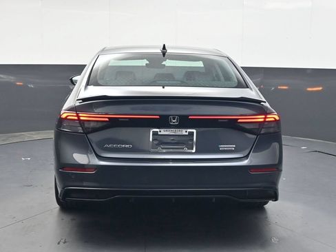 Used 2023 Honda Accord Touring image 5
