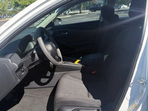 Certified 2025 Honda Accord LX image 12