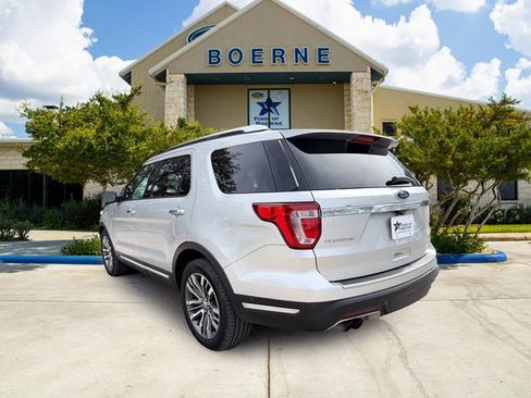 Used 2018 Ford Explorer Platinum image 3