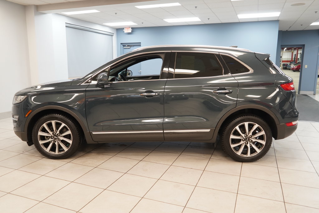 Used 2019 Lincoln MKC Reserve w/ MKC Climate Package AWD/4WD image 2