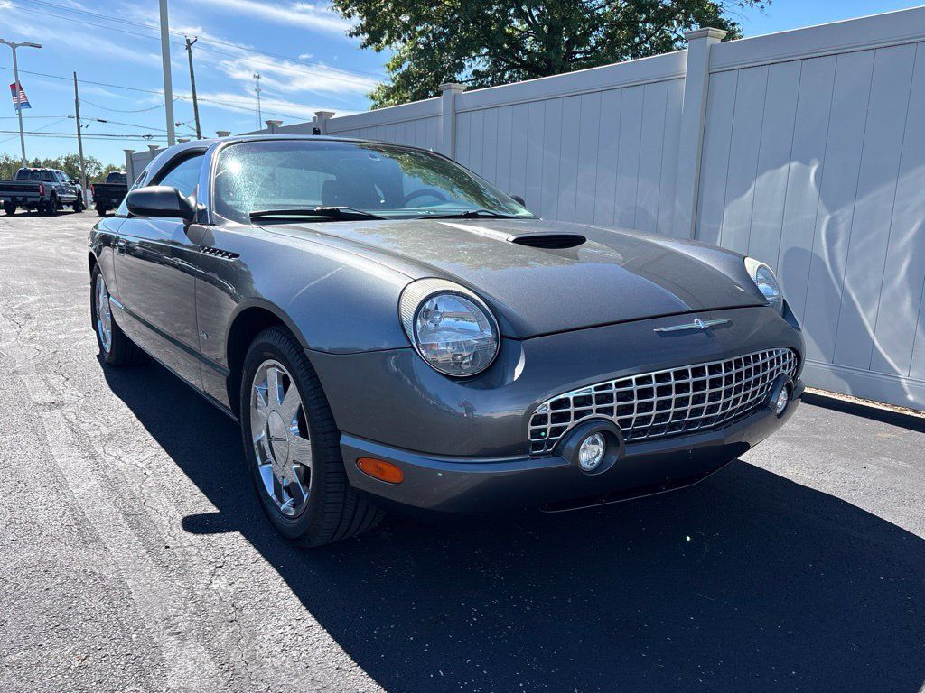 Used 2003 Ford Thunderbird RWD image 2