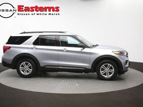 Used 2023 Ford Explorer XLT RWD image 40