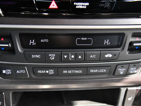 Used 2022 Honda Pilot EX-L image 25