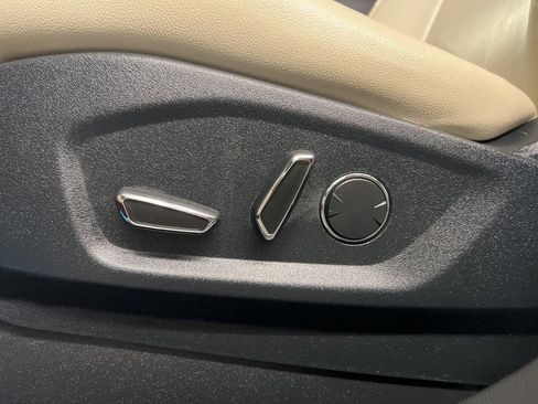 Certified 2017 Ford Edge Titanium w/ Equipment Group 301A image 30