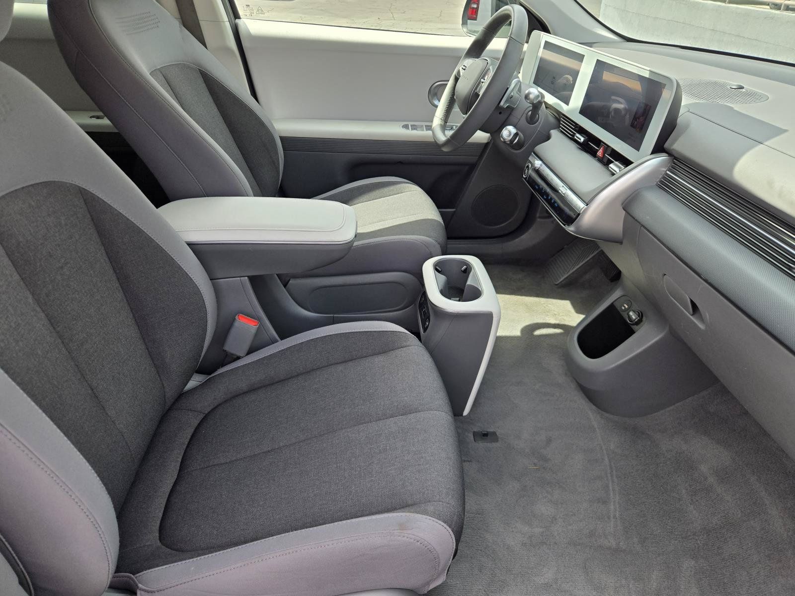 Used 2024 Hyundai Ioniq 5 SEL RWD image 32