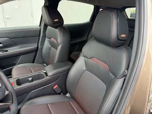 New 2026 Nissan Kicks SR w/ SR Premium Package FWD image 16