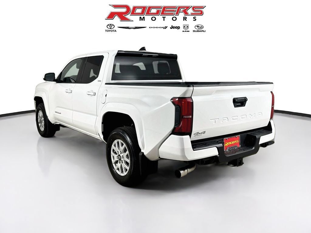 Used 2026 Toyota Tacoma SR5 AWD/4WD image 11