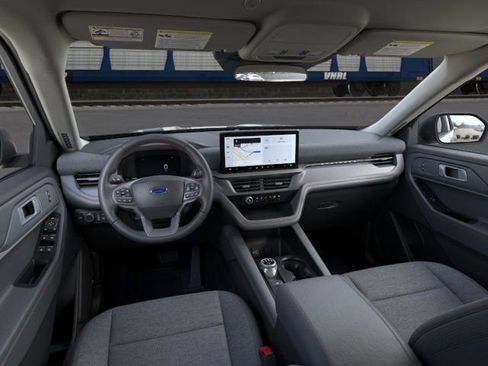 New 2026 Ford Explorer Active RWD image 9