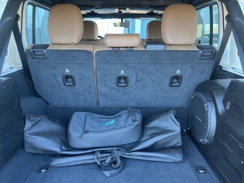 Used 2022 Jeep Wrangler Unlimited Rubicon 4xe image 46