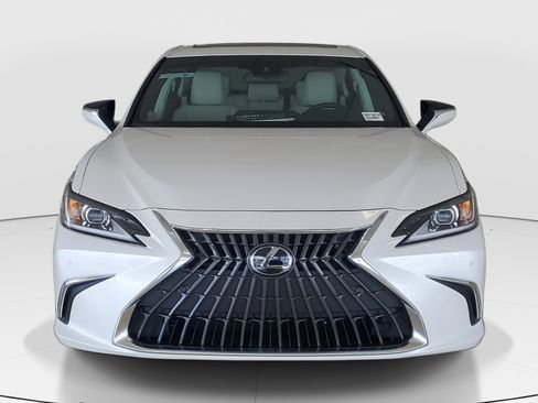 Used 2025 Lexus ES 350 w/ Premium Package image 3