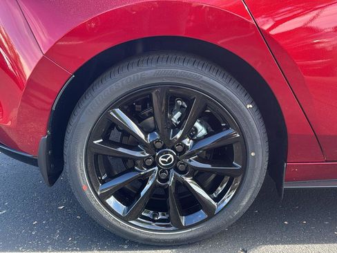 New 2026 MAZDA MAZDA3 Hatchback w/Premium Plus Pkg image 6
