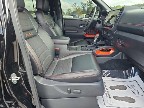 Used 2025 Nissan Frontier Pro-X w/ Pro Premium Package image 10