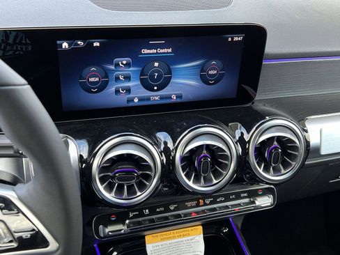 New 2026 Mercedes-Benz GLB 250 GLB 250 image 19