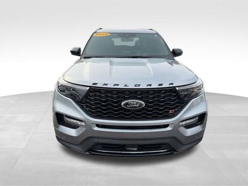 Used 2020 Ford Explorer ST w/ ST Street Pack image 2