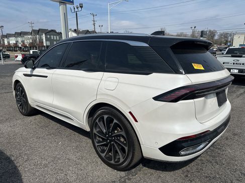 Used 2024 Lincoln Nautilus Black Label image 4