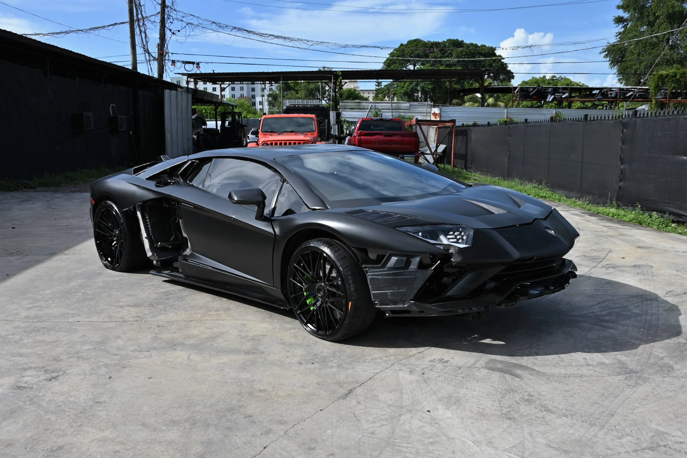 Used 2018 Lamborghini Aventador S AWD/4WD image 1