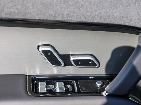 New 2025 Land Rover Range Rover Sport SE image 23