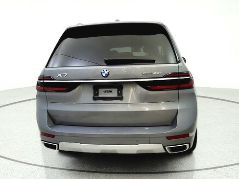 Used 2025 BMW X7 xDrive40i AWD/4WD image 6