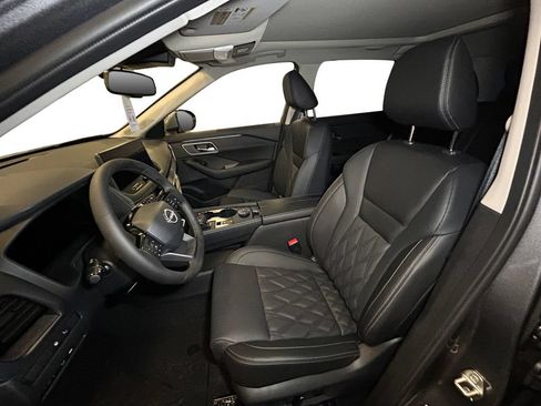 New 2026 Nissan Rogue Platinum w/ Platinum Premium Package AWD/4WD image 9