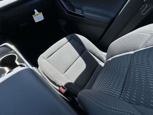 New 2026 Chevrolet Equinox LT w/ Safety and Technology Package FWD image 13