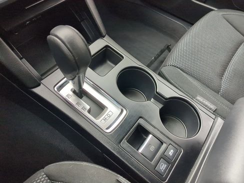 Used 2019 Subaru Outback 2.5i Premium image 24