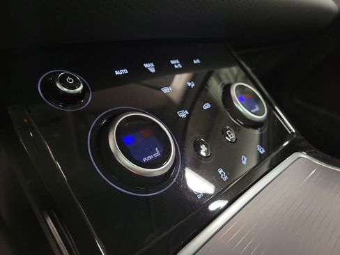 Used 2020 Land Rover Range Rover Evoque S image 15