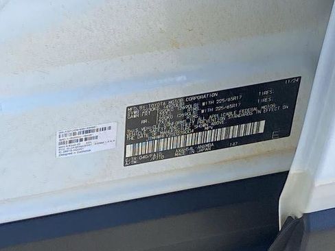 Used 2025 Toyota RAV4 XLE w/ Convenience Package image 30