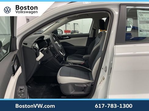 New 2026 Volkswagen Taos S image 7