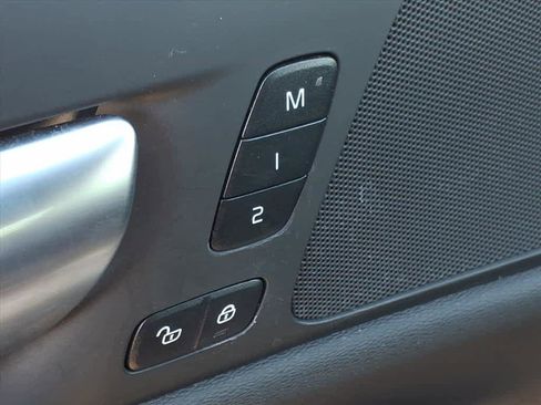 Used 2025 Volvo S60 B5 Core image 24