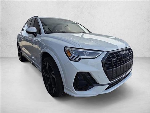 Certified 2024 Audi Q3 2.0T Premium Plus image 3