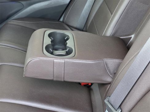 Used 2020 Mercedes-Benz GLE 350 4MATIC image 11