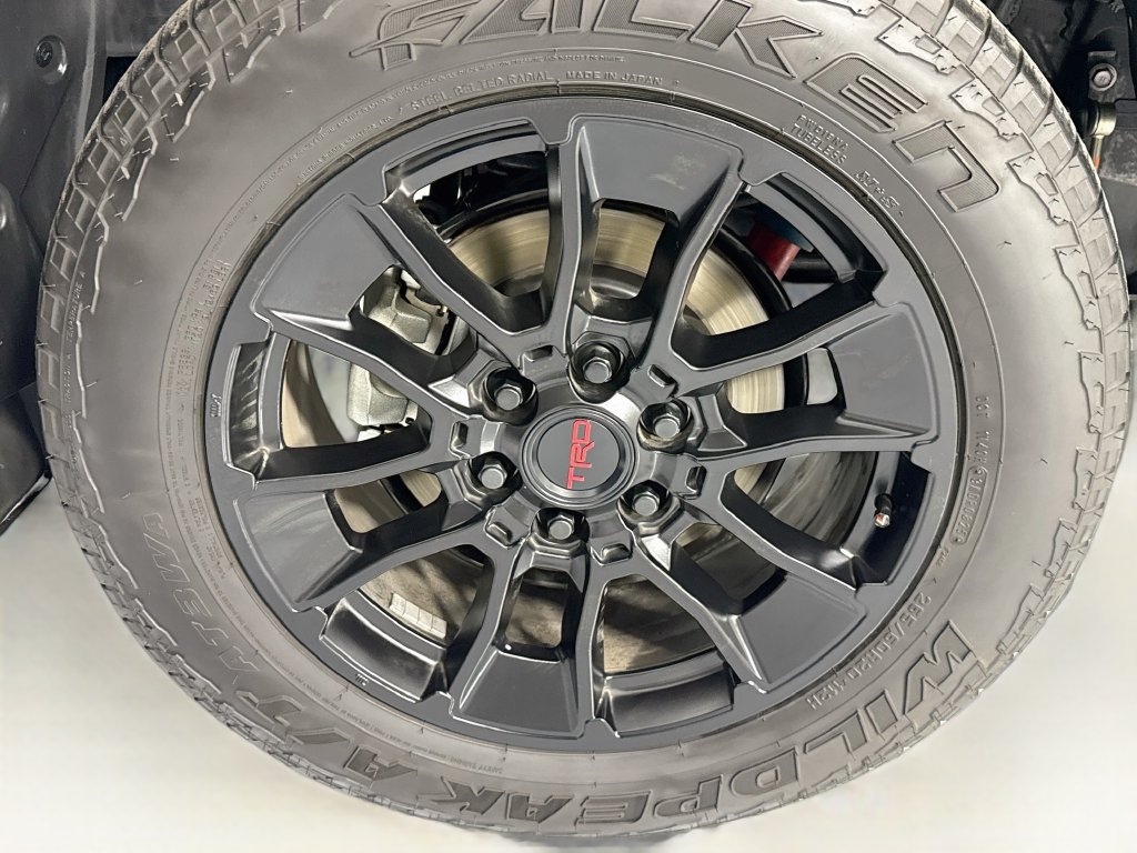 Used 2025 Toyota Tundra Limited w/ TRD Off-Road Package AWD/4WD image 33