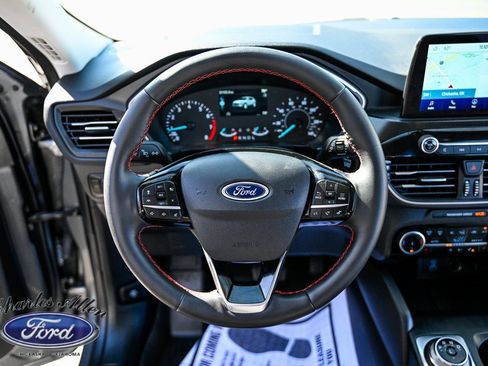 Used 2022 Ford Escape SEL w/ SEL Stealth AWD Package image 12