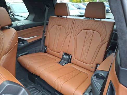 Used 2026 BMW X7 M60i w/ Executive Package image 9