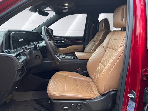 Used 2023 Cadillac Escalade ESV Premium Luxury image 10