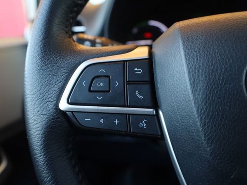 Used 2024 Toyota Sienna XLE image 41