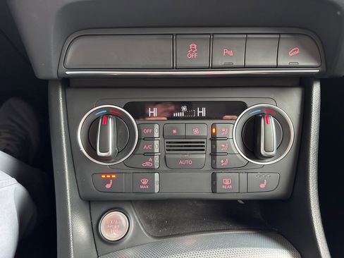 Used 2016 Audi Q3 2.0T Prestige w/ Prestige Package image 33