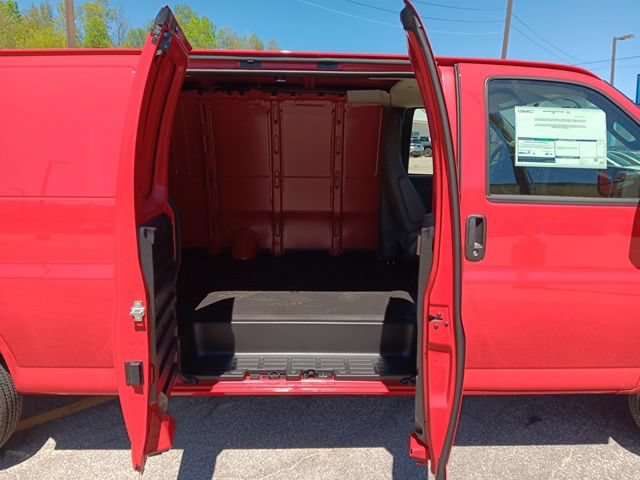 New 2026 GMC Savana 2500 Extended w/ Driver Convenience Package RWD image 20