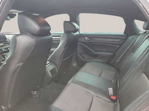 Used 2019 Honda Accord Sport image 9