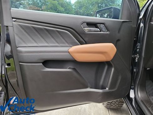 Used 2024 GMC Canyon AT4 w/ AT4 Premium Package AWD/4WD image 22