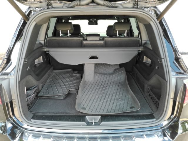 Used 2024 Mercedes-Benz GLB 250 w/ Driver Assistance Package image 28