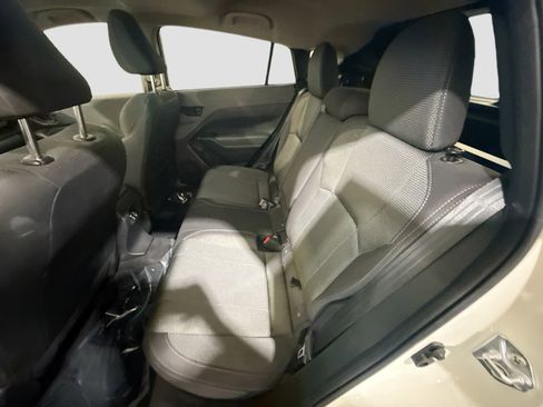 Used 2024 Subaru Crosstrek 2.0i Premium image 18