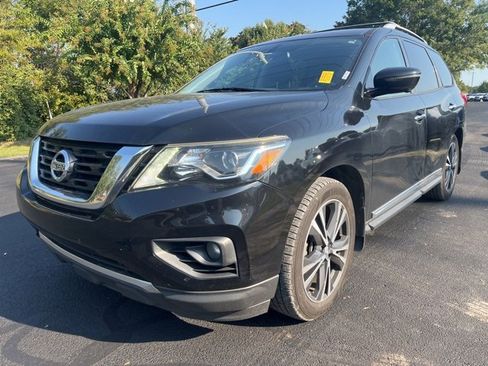 Used 2017 Nissan Pathfinder Platinum image 7