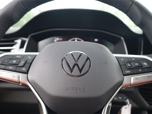 New 2025 Volkswagen Jetta Sport image 9