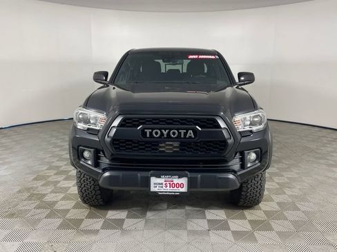 Used 2019 Toyota Tacoma TRD Off-Road w/ Technology Package AWD/4WD image 25